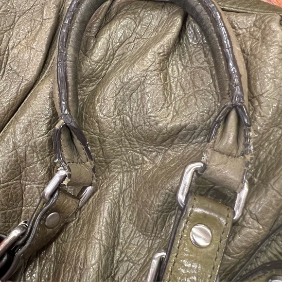 B. MAKOWSKY Leather Purse Shoulder Bag Olive Green Leopard - Picture 13 of 14